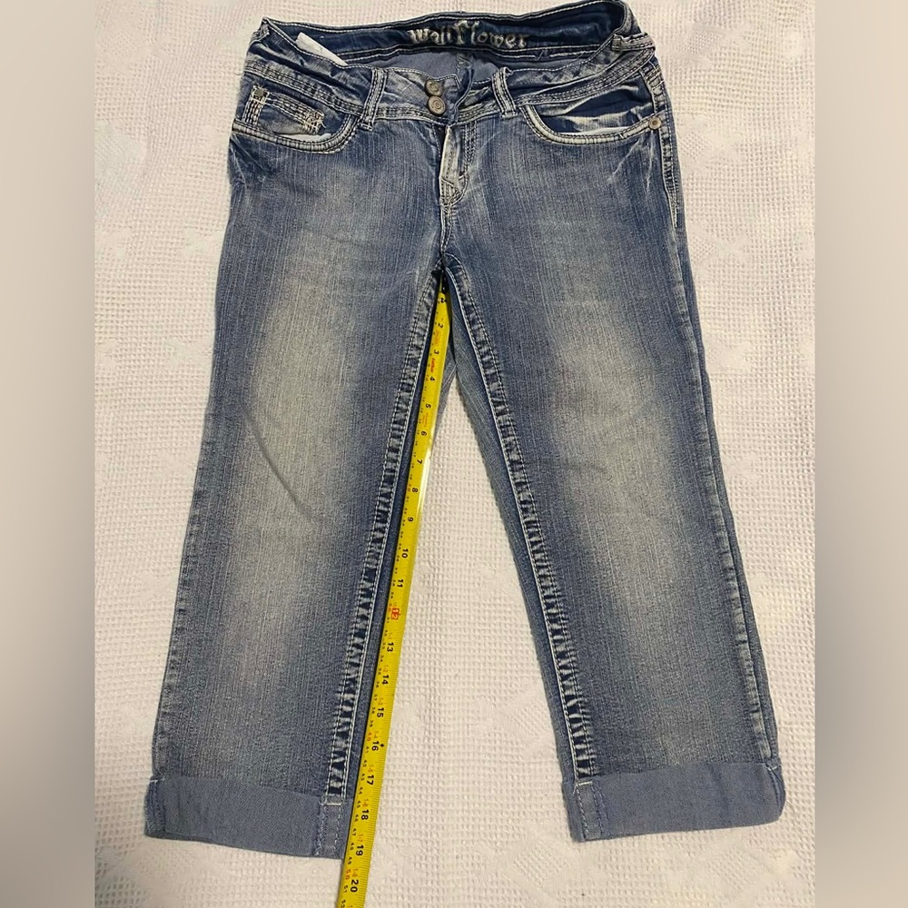 Wallflower Women's Cropped Jeans